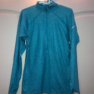 Nearly brand new Nike quarter zip